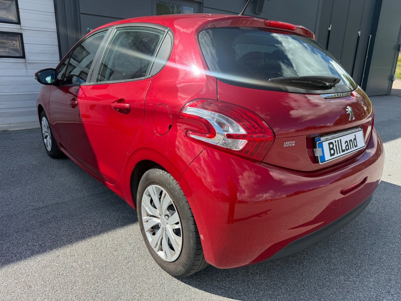 Peugeot 208 5-dörrar 1.2 VTi 2014, bild 4/10
