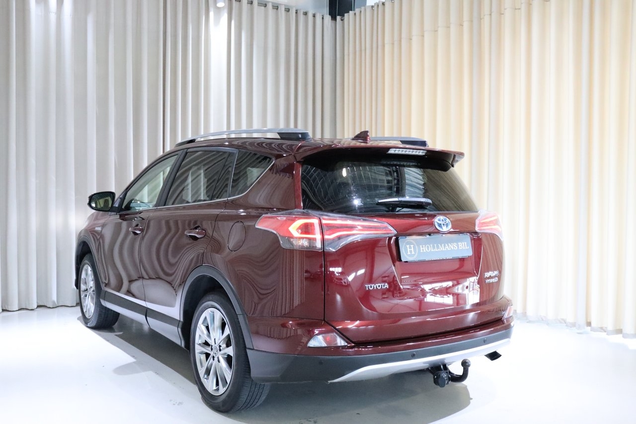 Toyota RAV4 2016, kuva 7/30