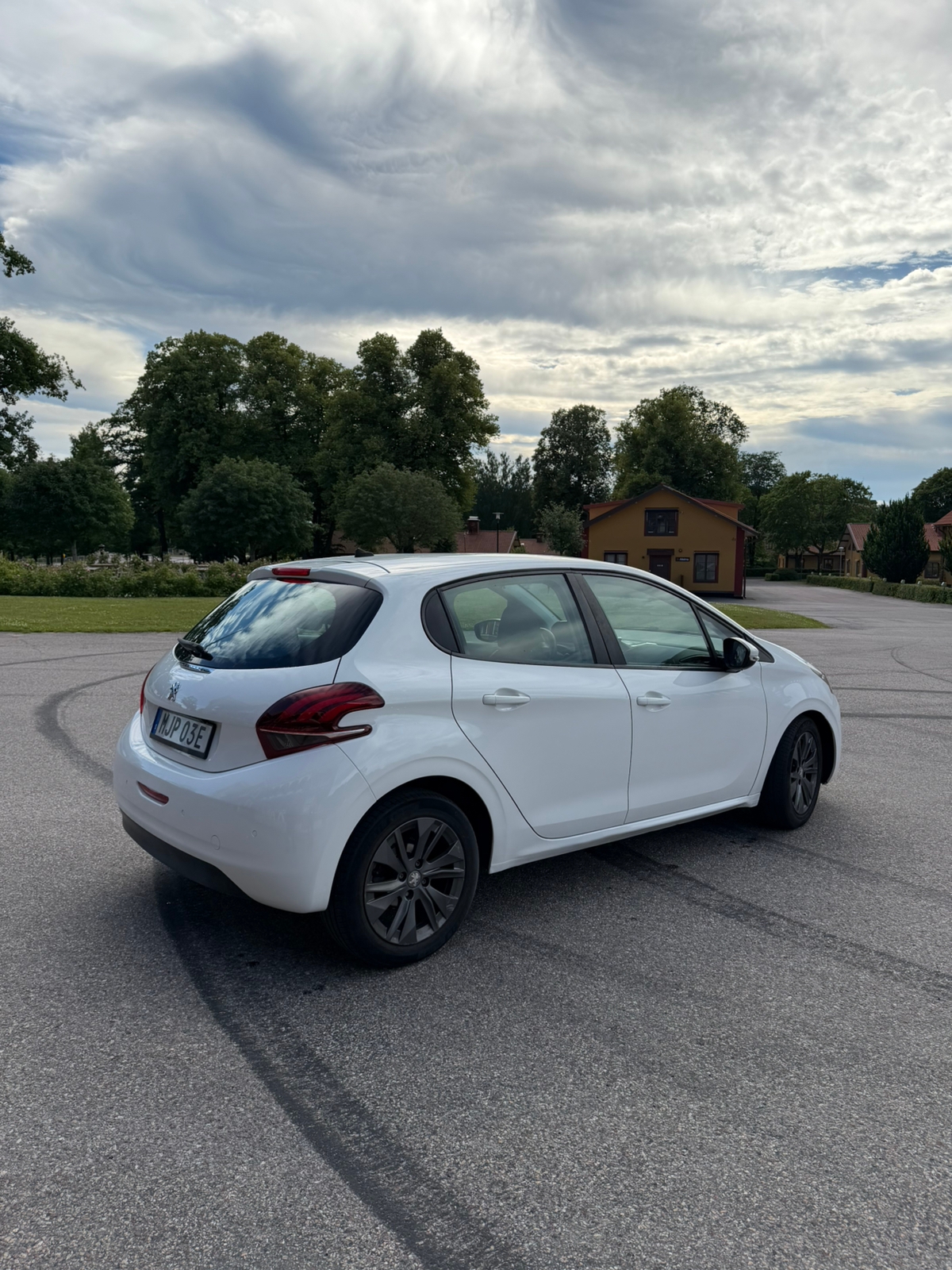 Peugeot 208 2017, bild 2/10