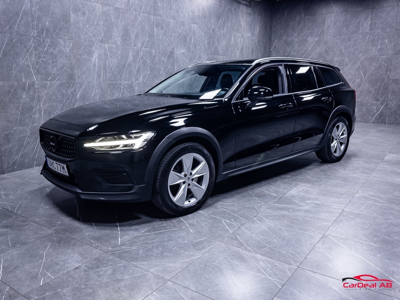 Volvo V60 Cross Country 2019, kuva 3/10