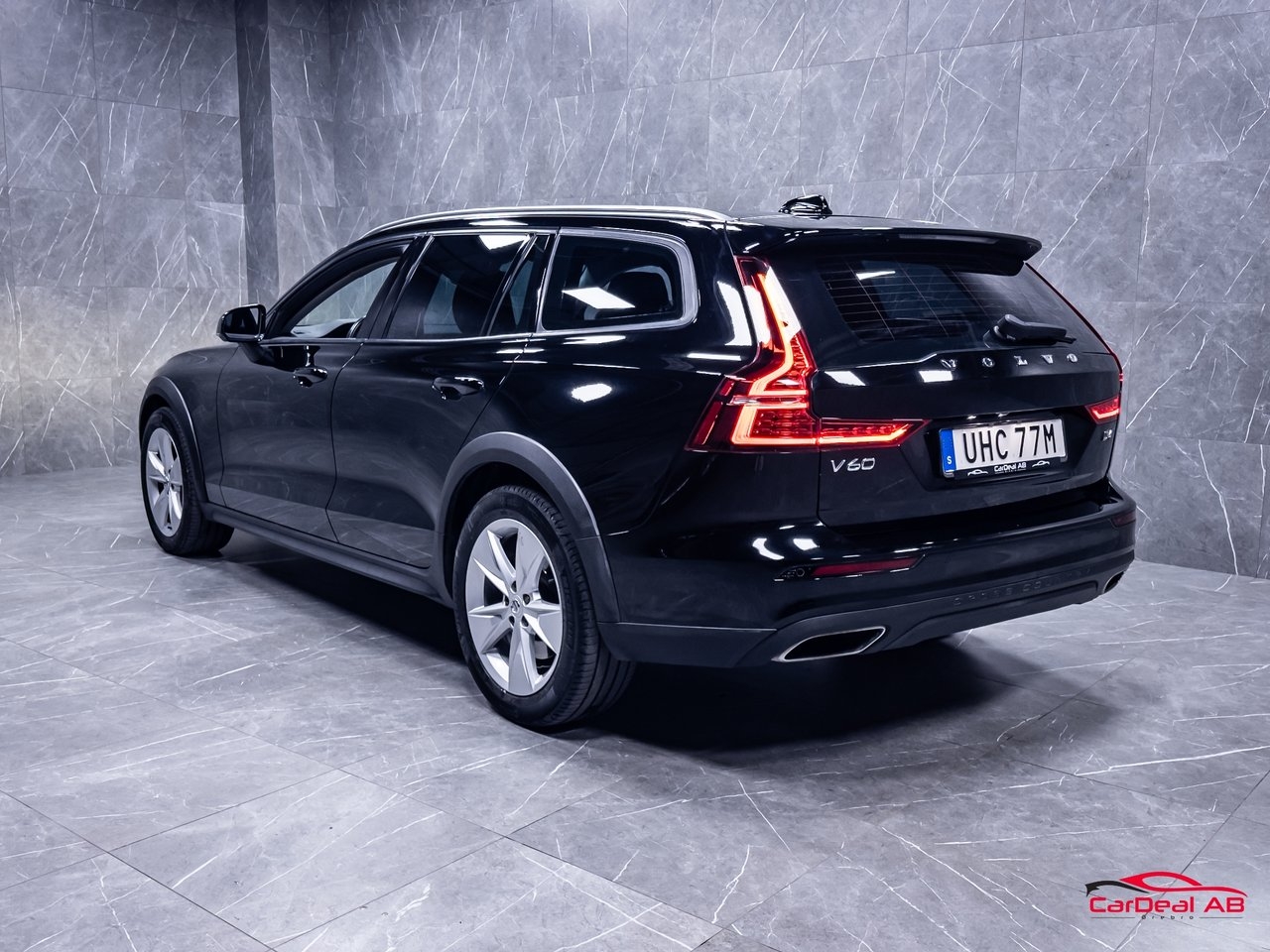 Volvo V60 Cross Country 2019, kuva 5/10