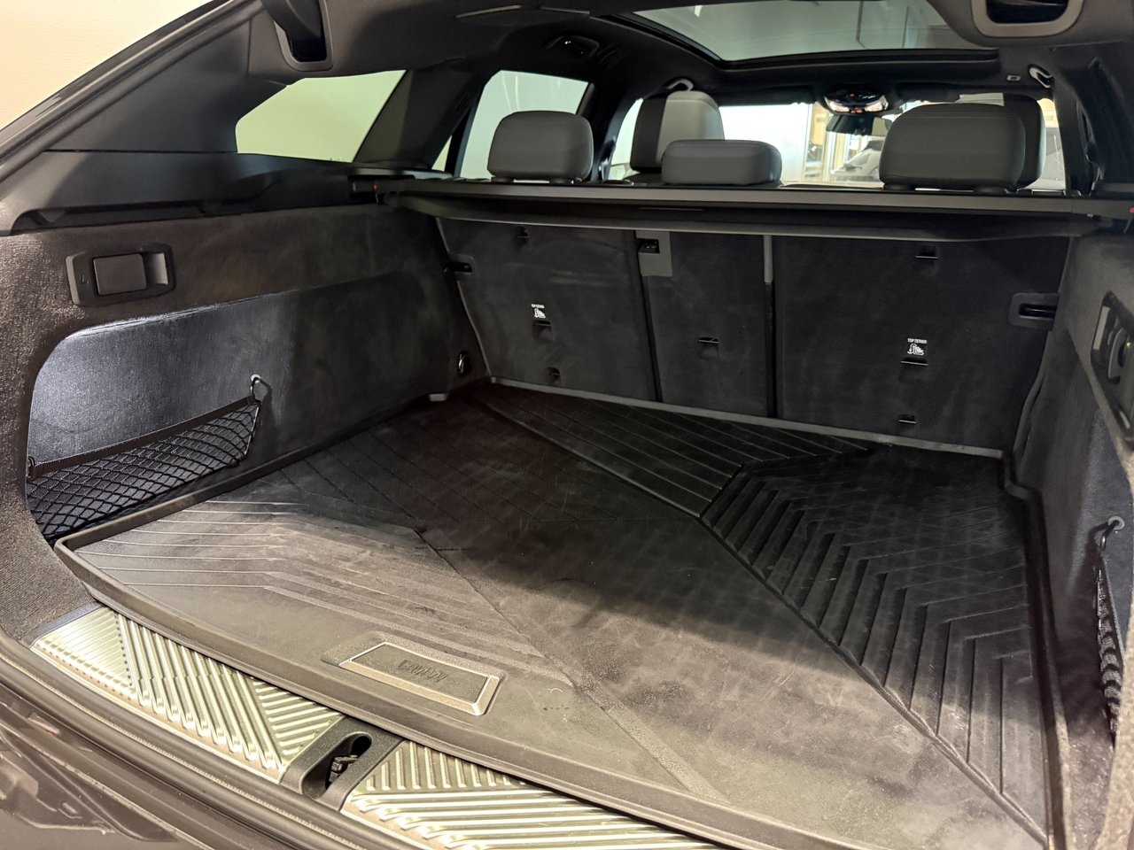 BMW i5 M60 xDrive Touring M Sport Pro 2025, photo 6/10