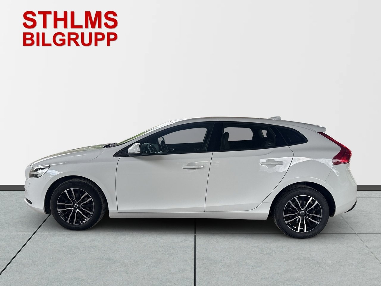 Volvo V40 2017, kuva 2/10