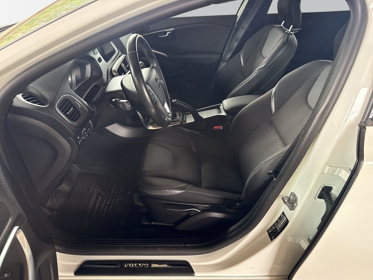 Volvo V40 2017, kuva 6/10