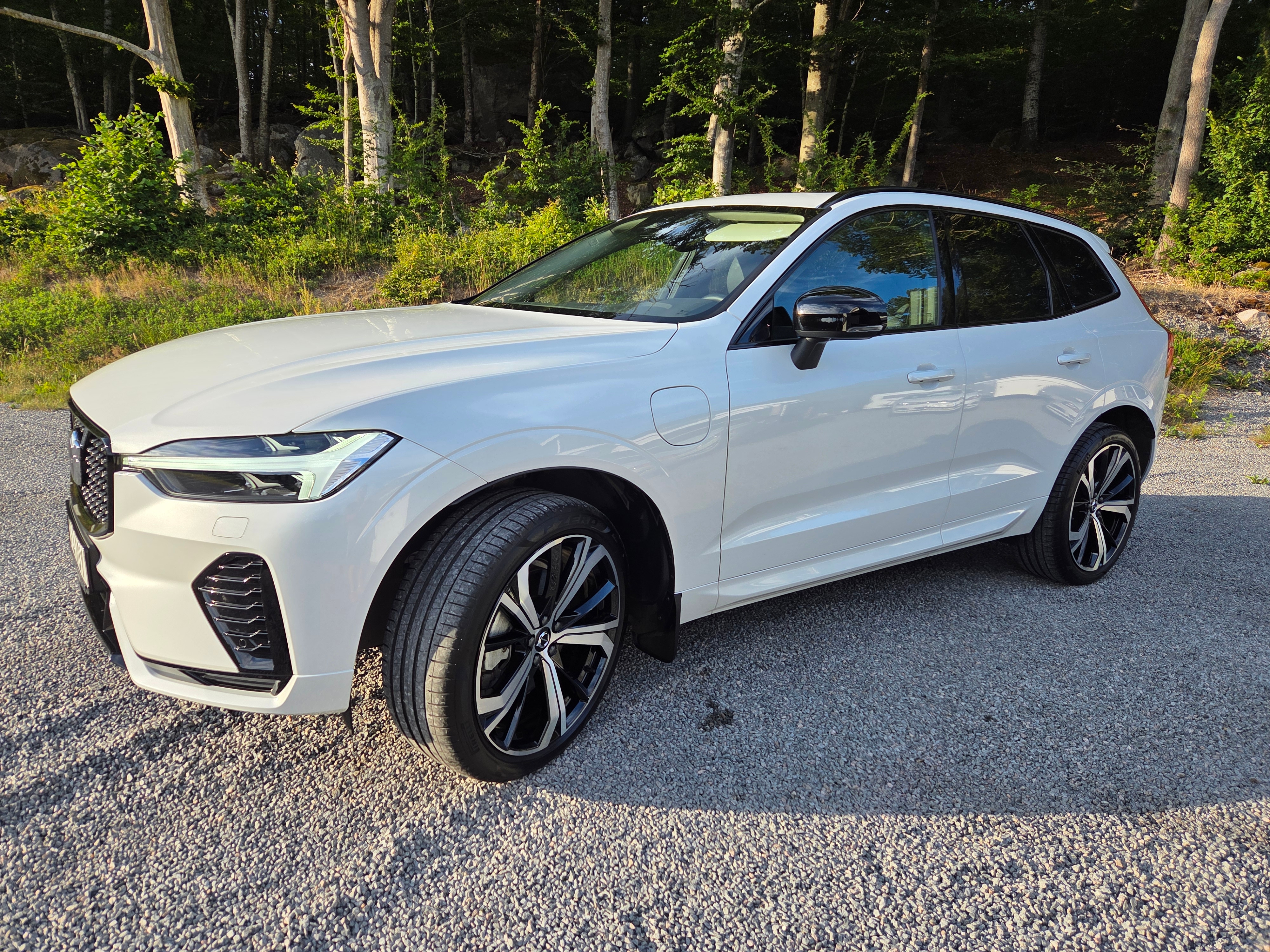 Volvo XC60 T6 Plus Dark Nordic Edition 2025, bild 3/18
