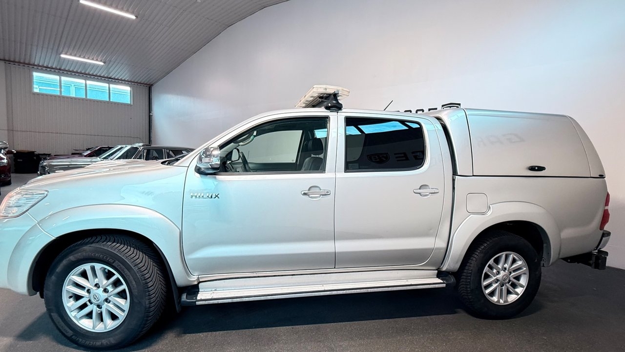 Toyota HiLux 2013, photo 2/18