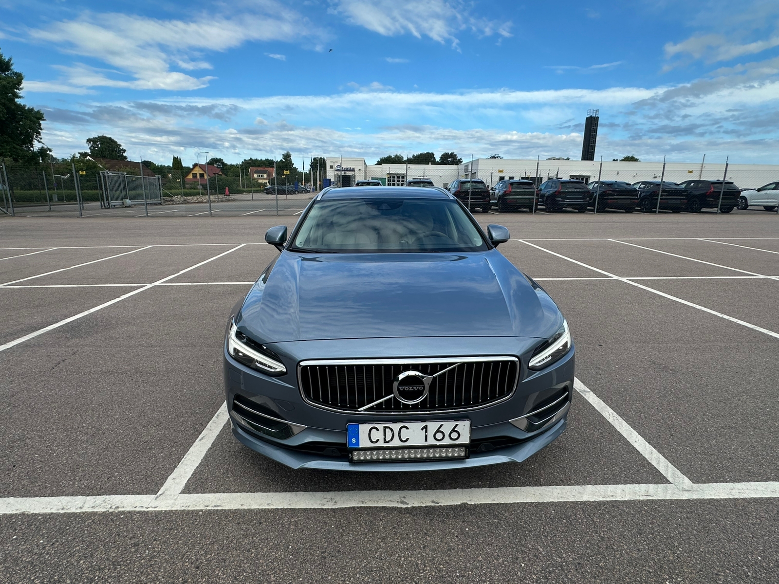 Volvo V90