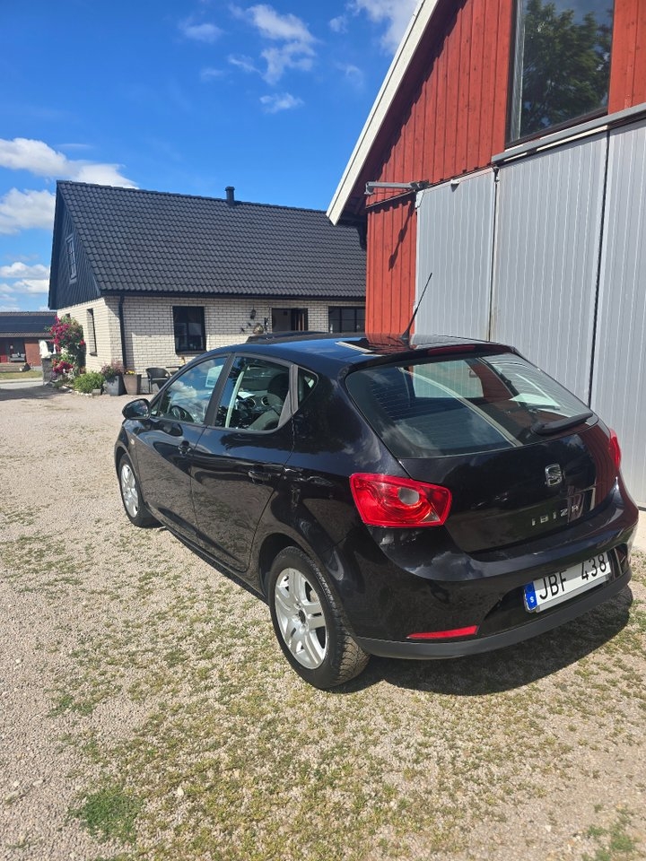 Seat Ibiza 5-dörrar 1.4 16v Style Euro 5 2011, bild 3/8