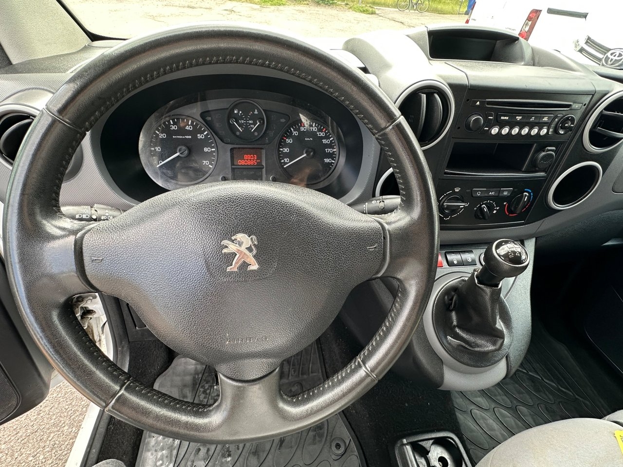 Peugeot Partner 2016, bild 6/7