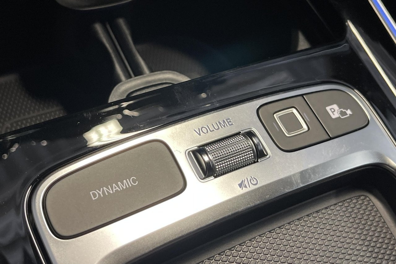Mercedes-Benz GLB 220 d 4M 2026, photo 5/10