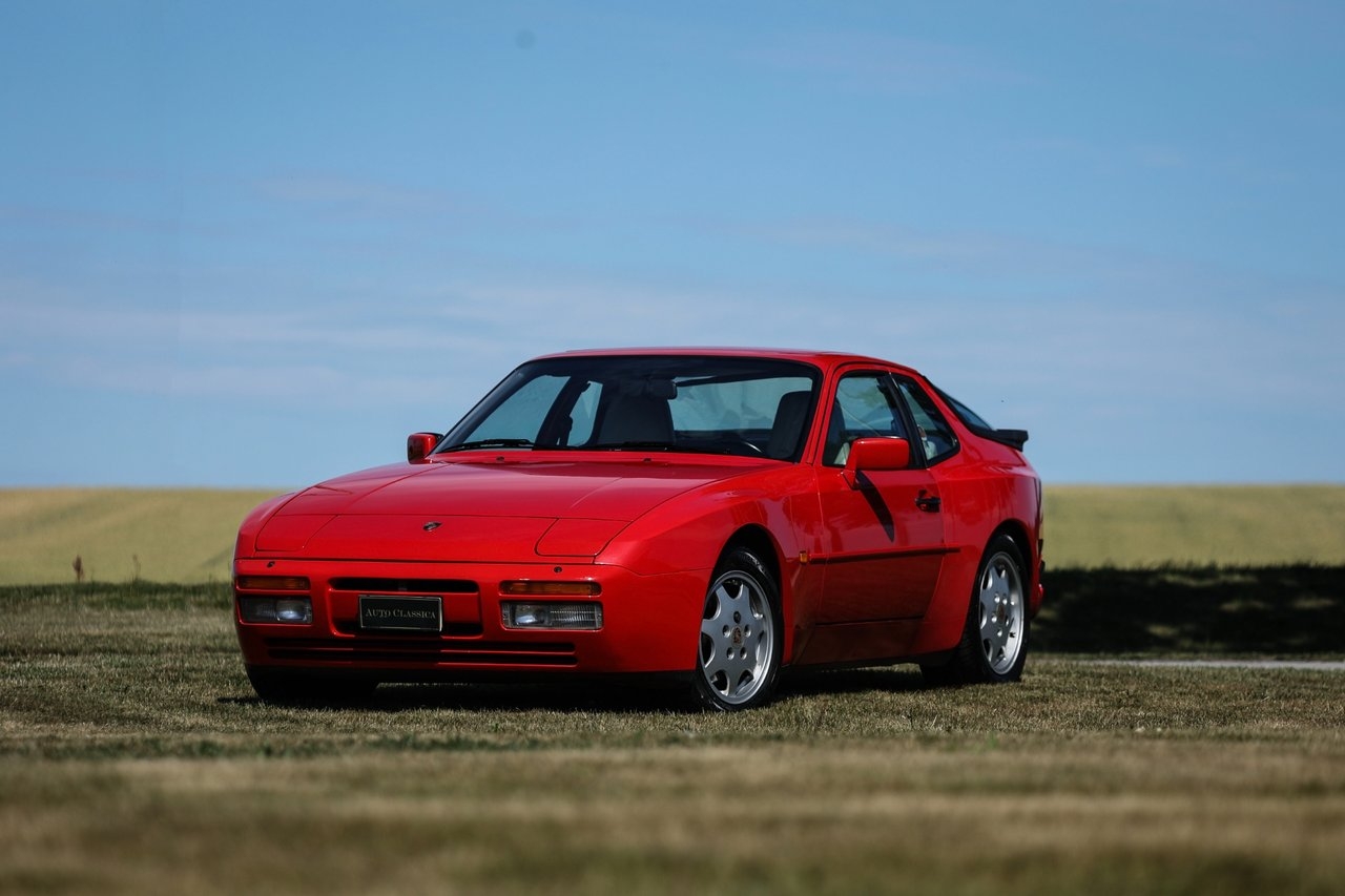 Porsche 944 S2 1989, kuva 5/16