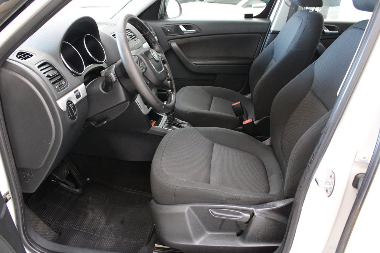 Skoda Yeti 2012, bild 6/10