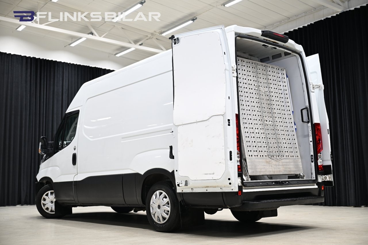 Iveco Daily 2.3 JTD Hi-Matic Automat 2018, bild 6/24