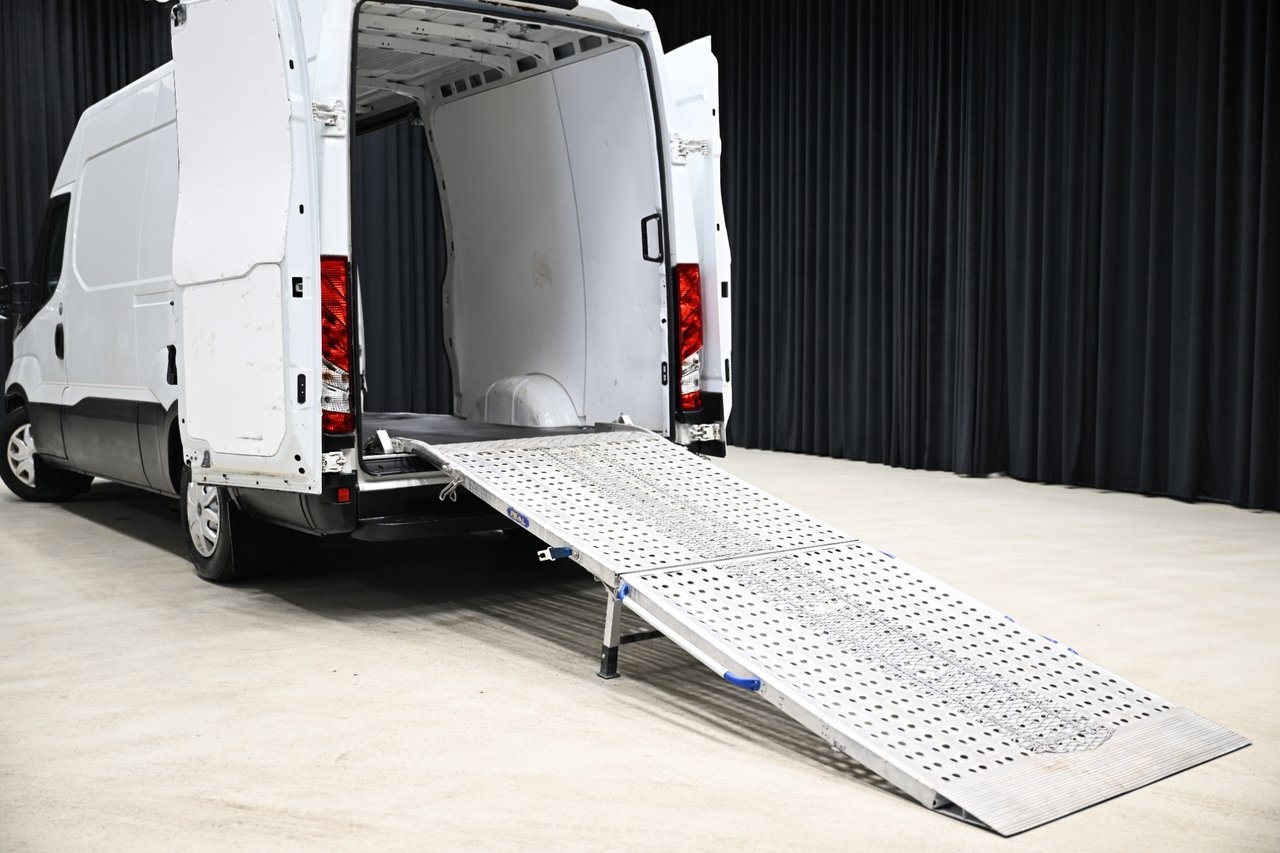 Iveco Daily 2.3 JTD Hi-Matic Automat 2018, bild 7/24