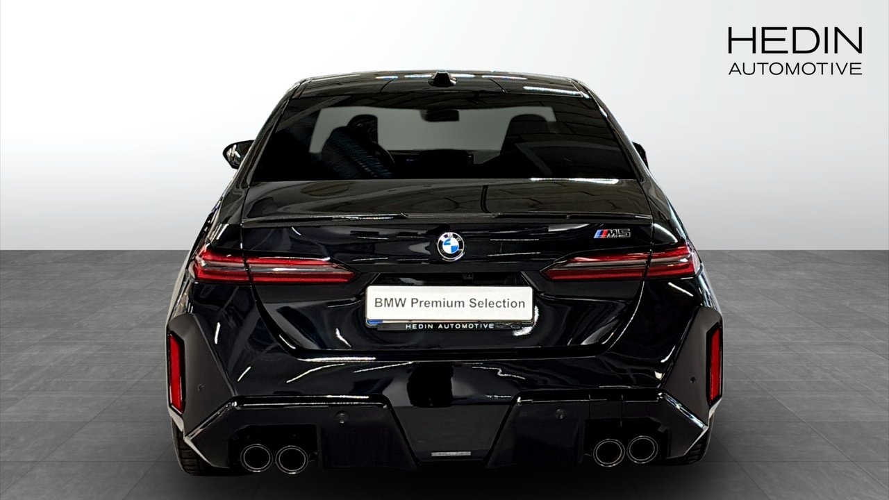 BMW M5 Sedan Pano B&W 360 2025, bild 7/9
