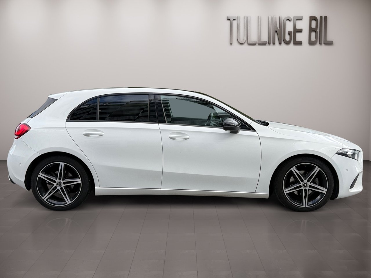 Mercedes-Benz A 180 d 2019, bild 6/10