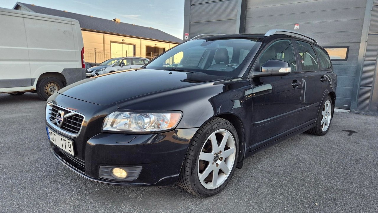 Volvo V50 2012, photo 2/8