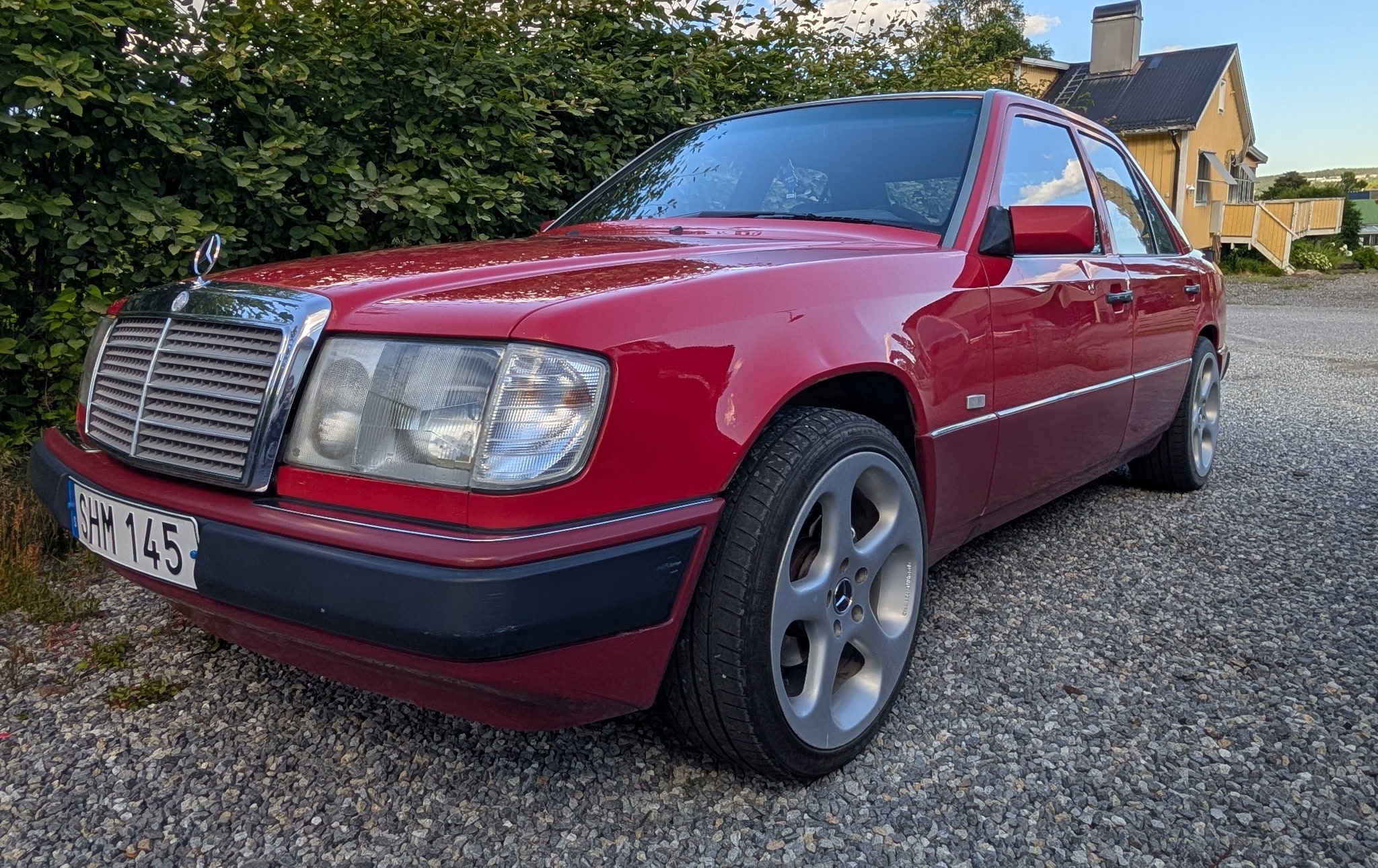Mercedes-Benz 230