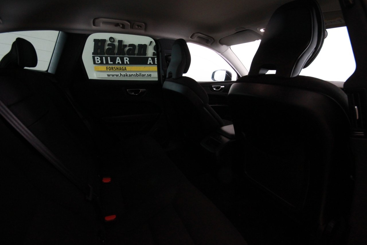 Volvo XC60 2021, kuva 4/5