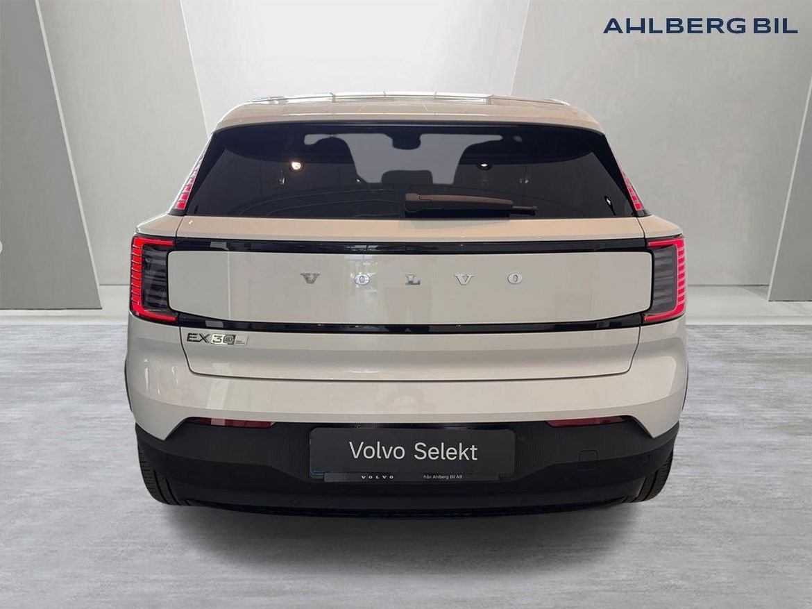 Volvo EX30 2026, photo 4/13