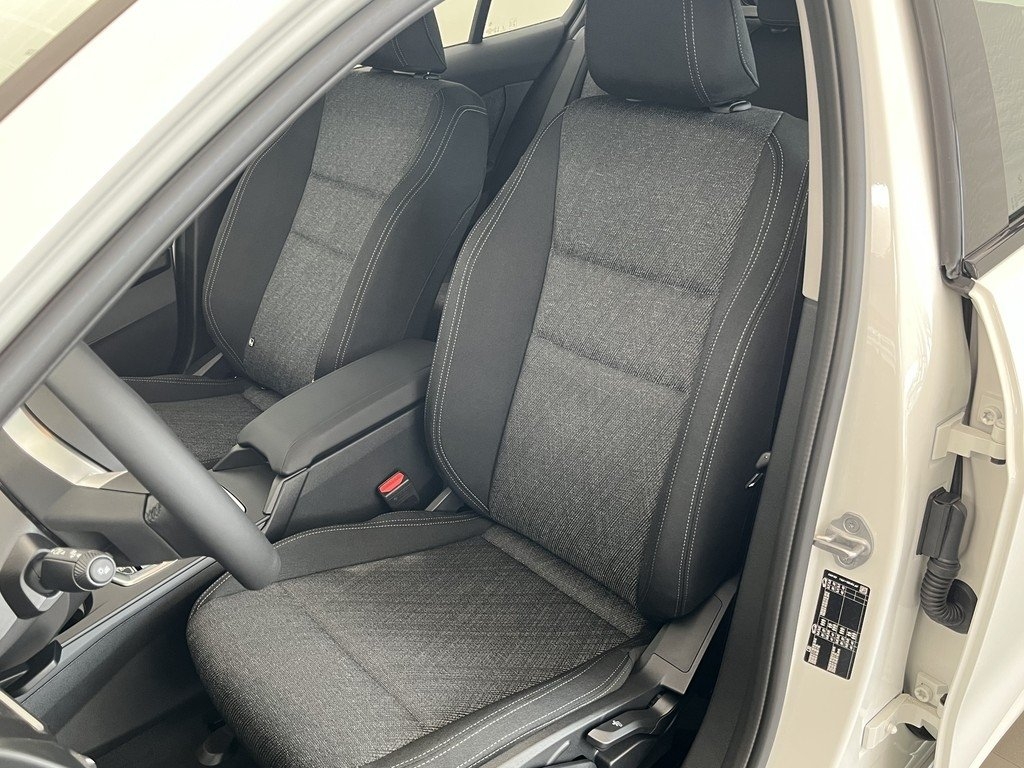 BMW 120 2026, bild 7/13