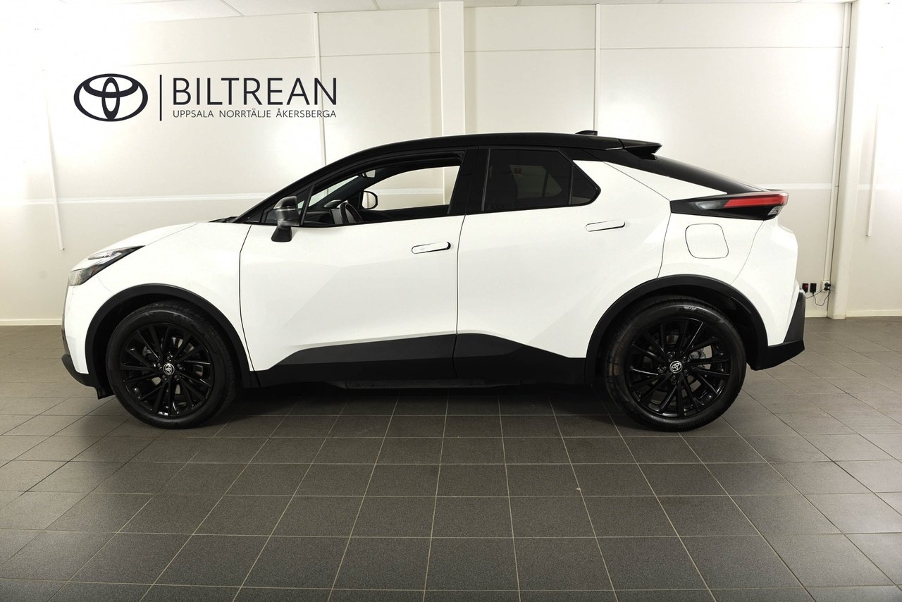 Toyota C-HR 2024, photo 2/23