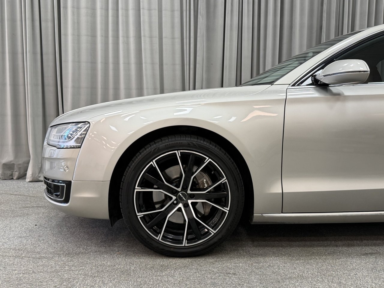 Audi A8 2016, photo 4/10