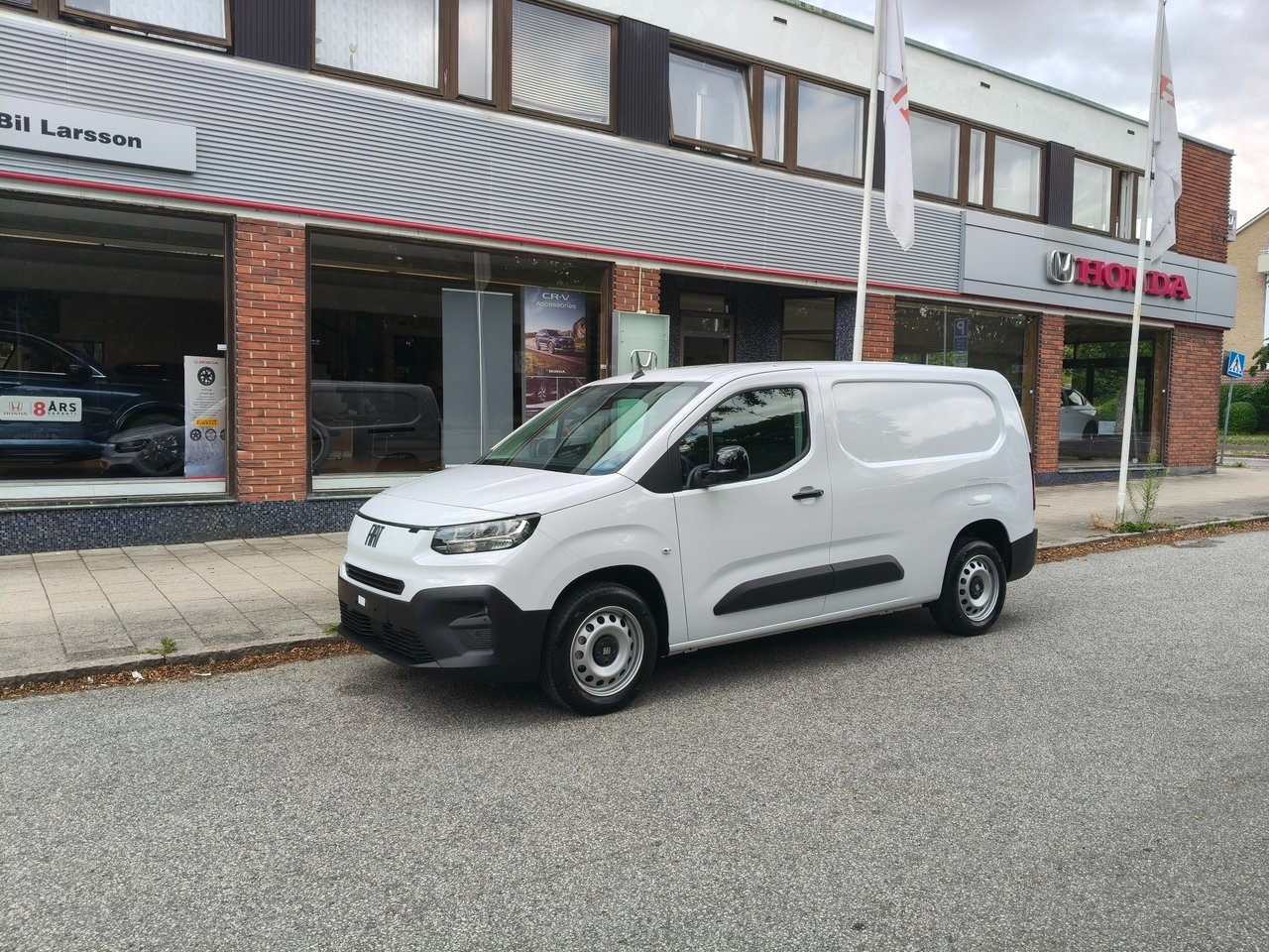 Fiat Doblo Skåp L2 1.5 130 AT 8 Nordic 2026, bild 2/9