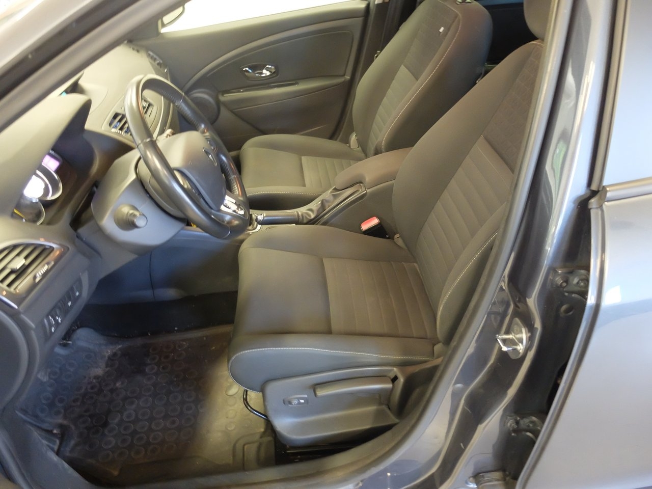 Renault Megane 2015, bild 6/10
