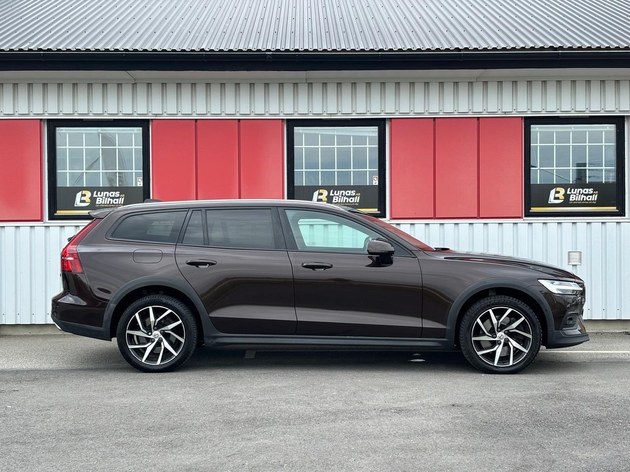 Volvo V60 Cross Country 2019, kuva 6/33