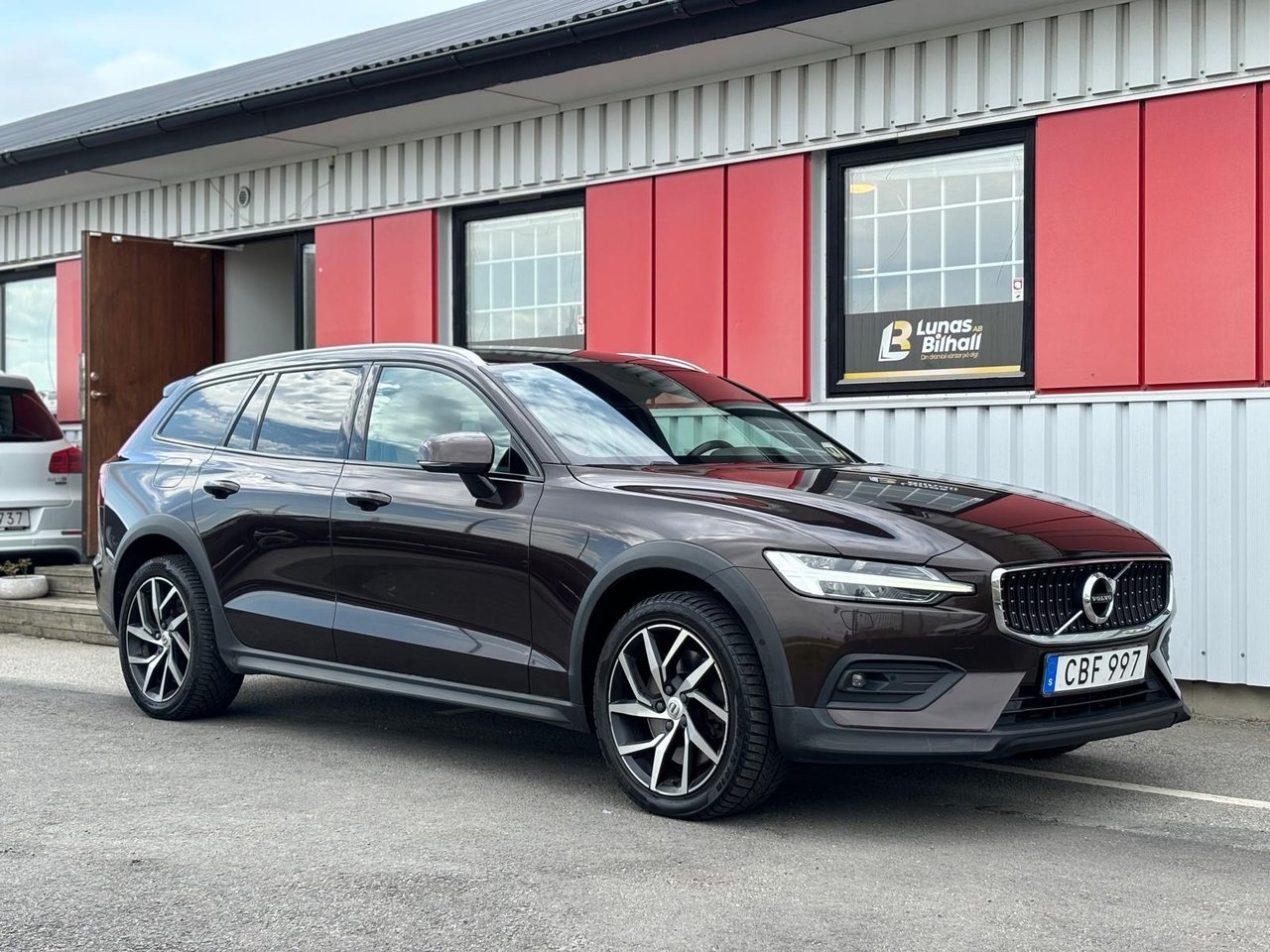 Volvo V60 Cross Country 2019, kuva 5/33