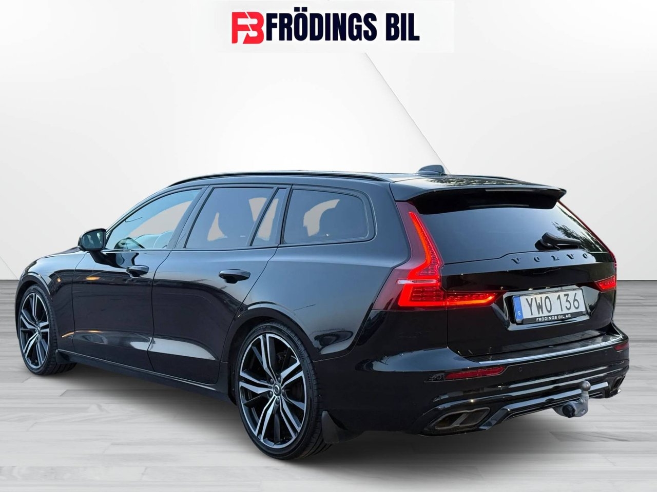 Volvo V60 2019, photo 3/10