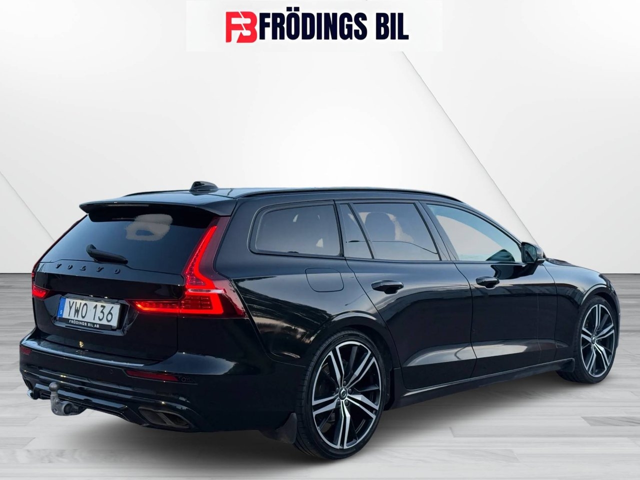 Volvo V60 2019, photo 5/10