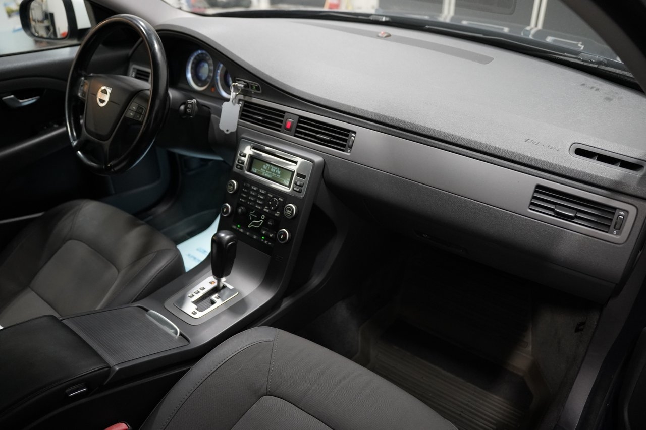 Volvo V70 2011, kuva 7/10