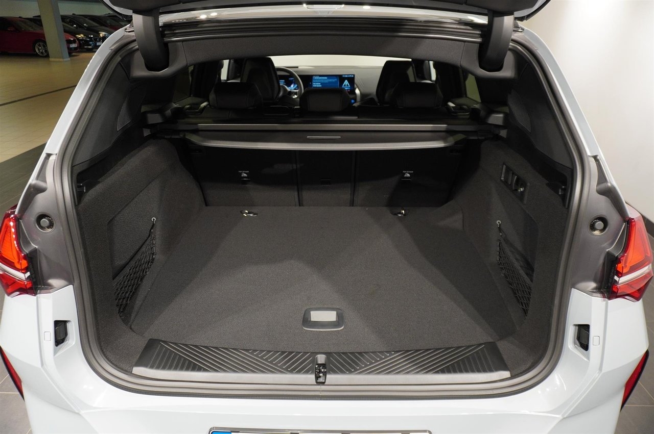 BMW X3 30e xDrive 2026, bild 6/18