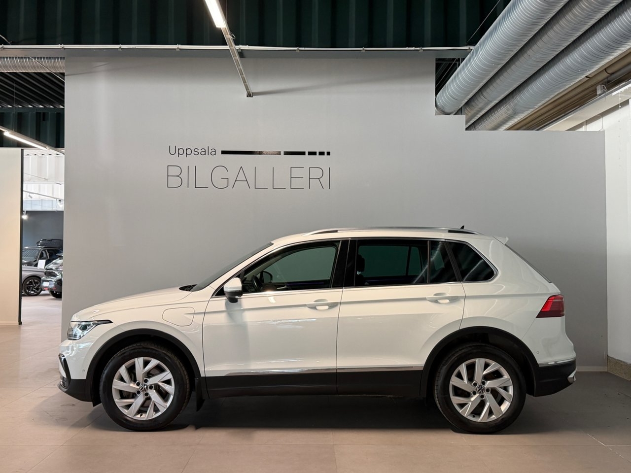 Volkswagen Tiguan 2022, photo 2/20