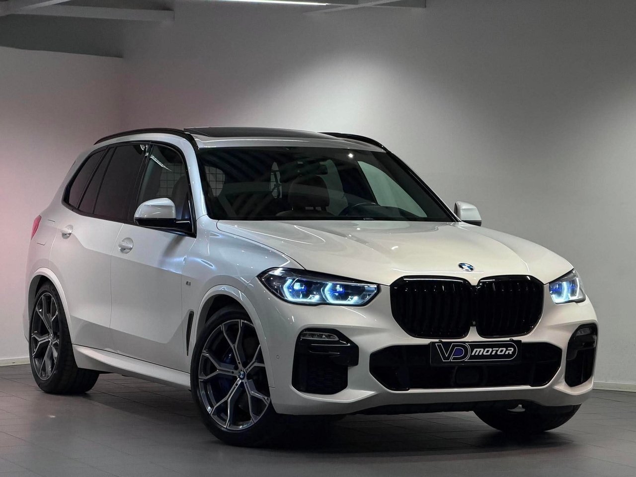 BMW X5 xDrive30d M-Sport Laser 360 2019, bild 3/10