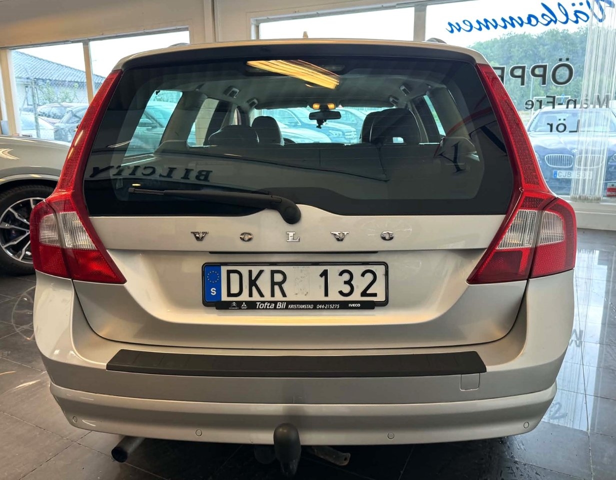Volvo V70 2.0F Momentum Dragkrok 2009, bild 7/10