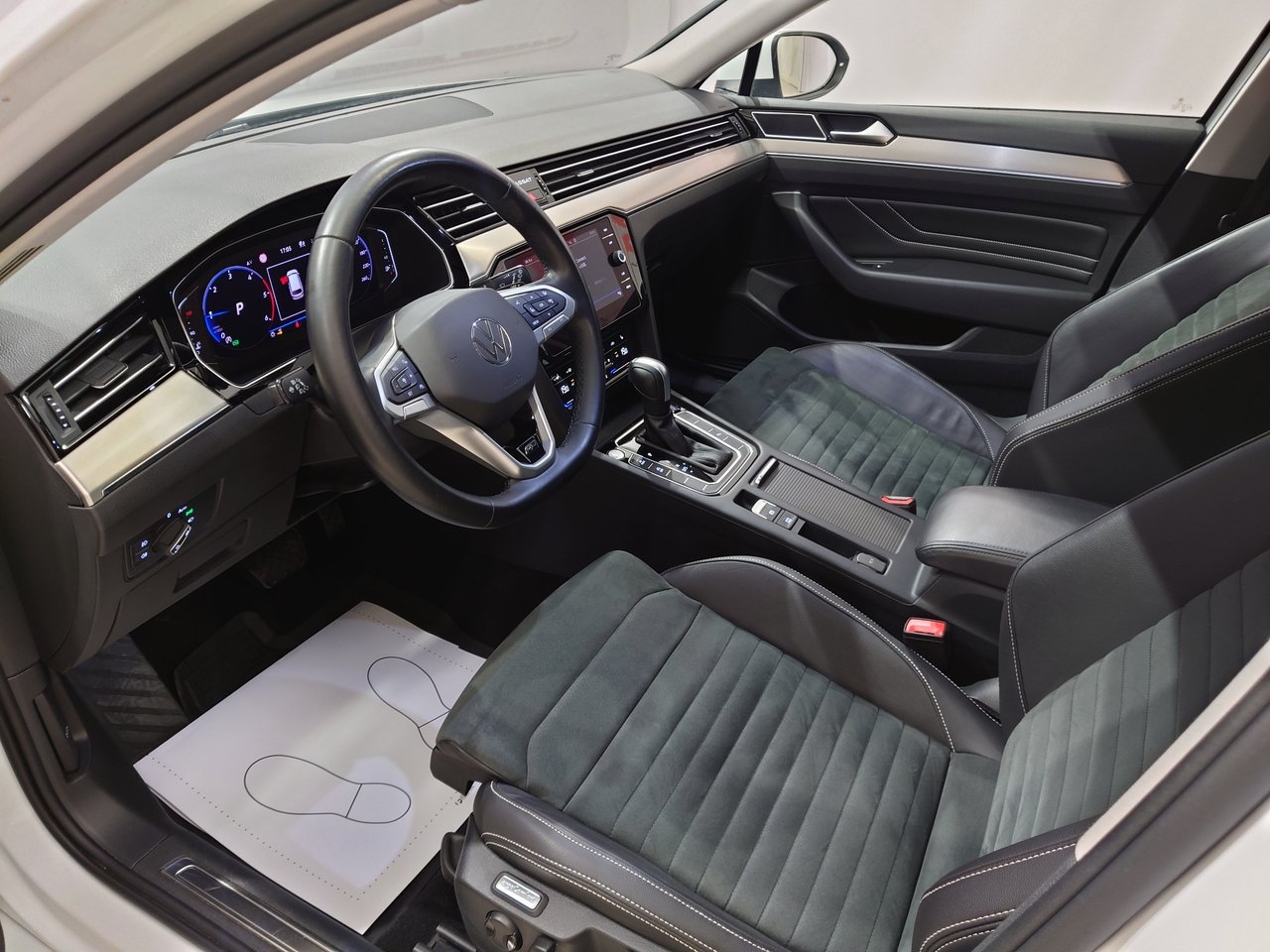 Volkswagen Passat 2021, bild 7/18