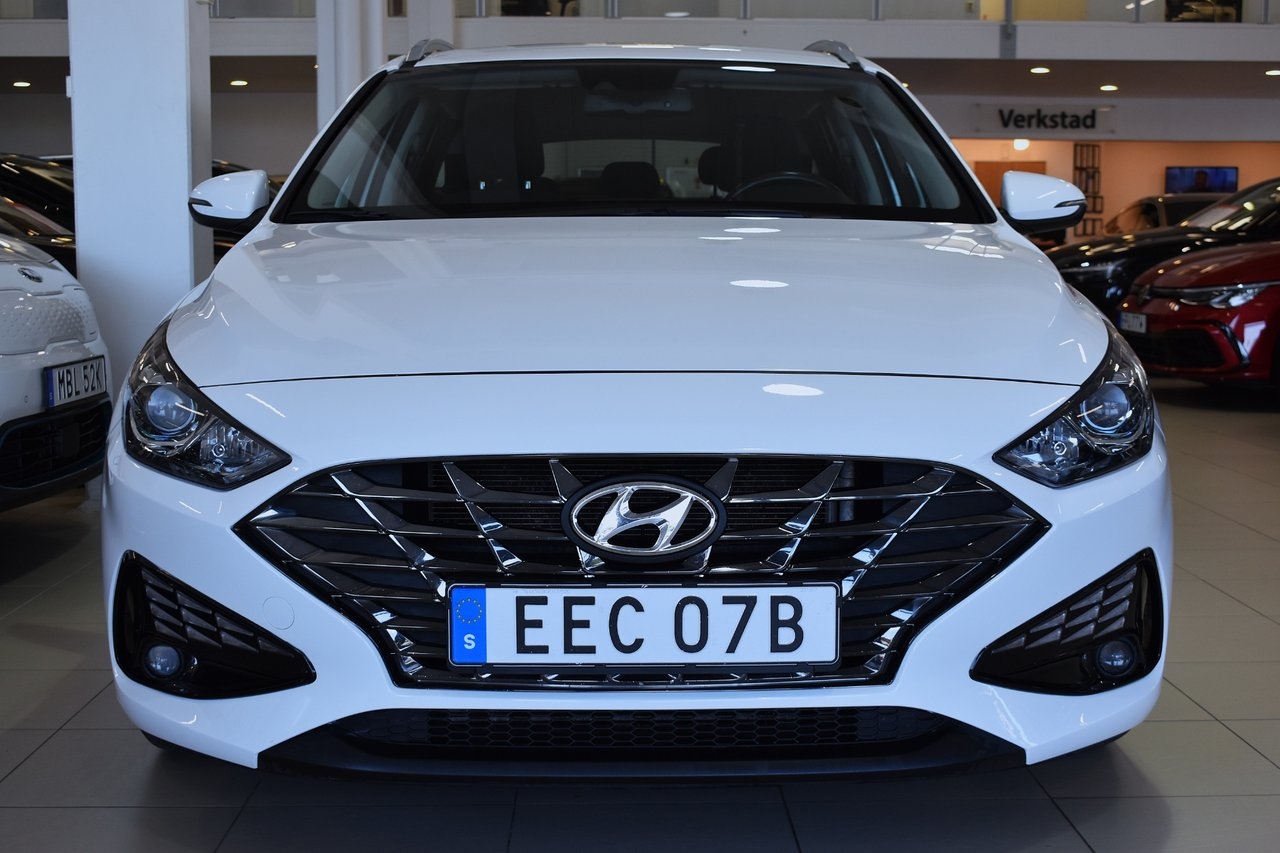 Hyundai i30 2023, bild 2/21