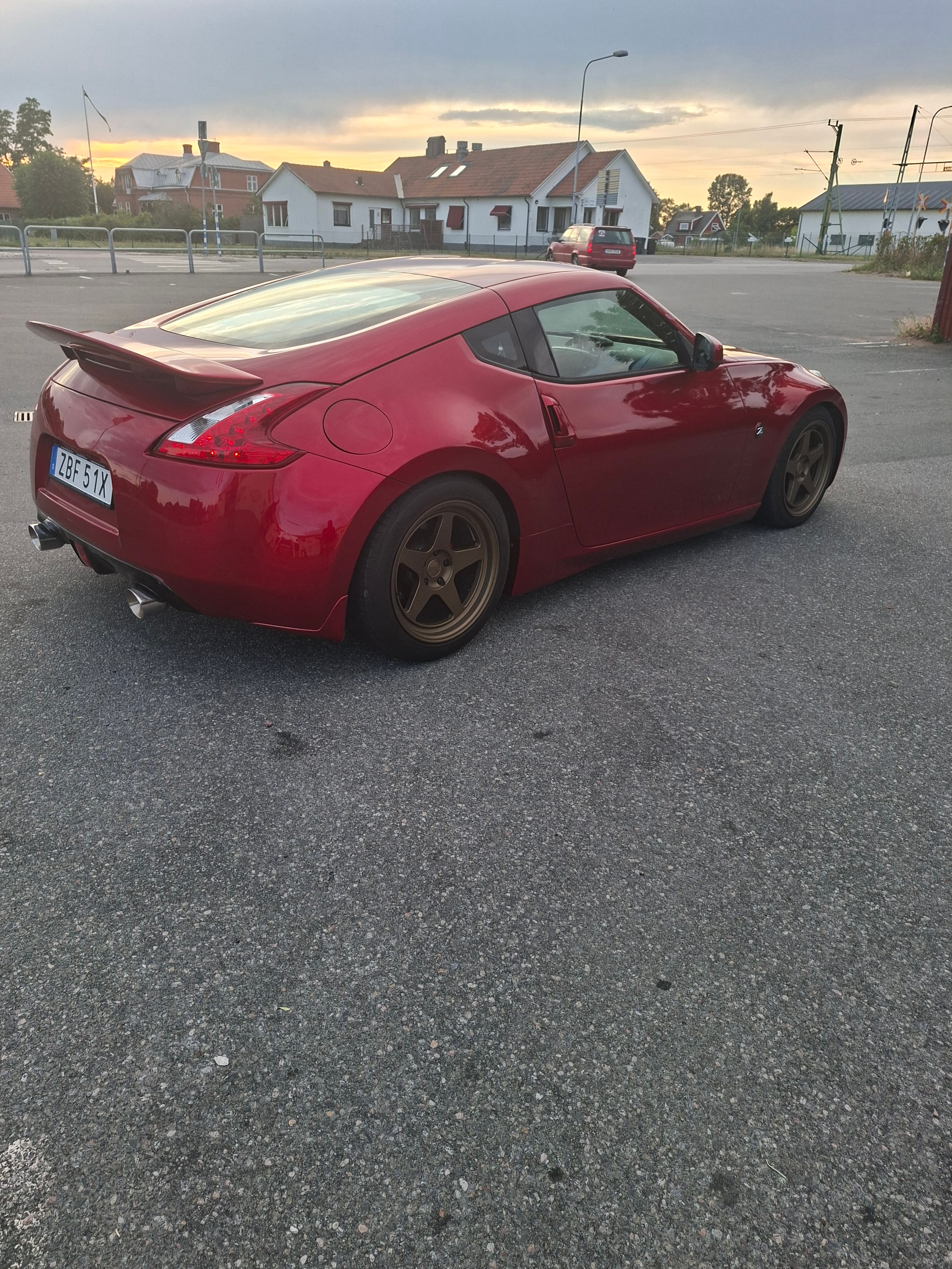 Nissan 370Z Coupé 3.7 V6 Manuell 2011, bild 3/4