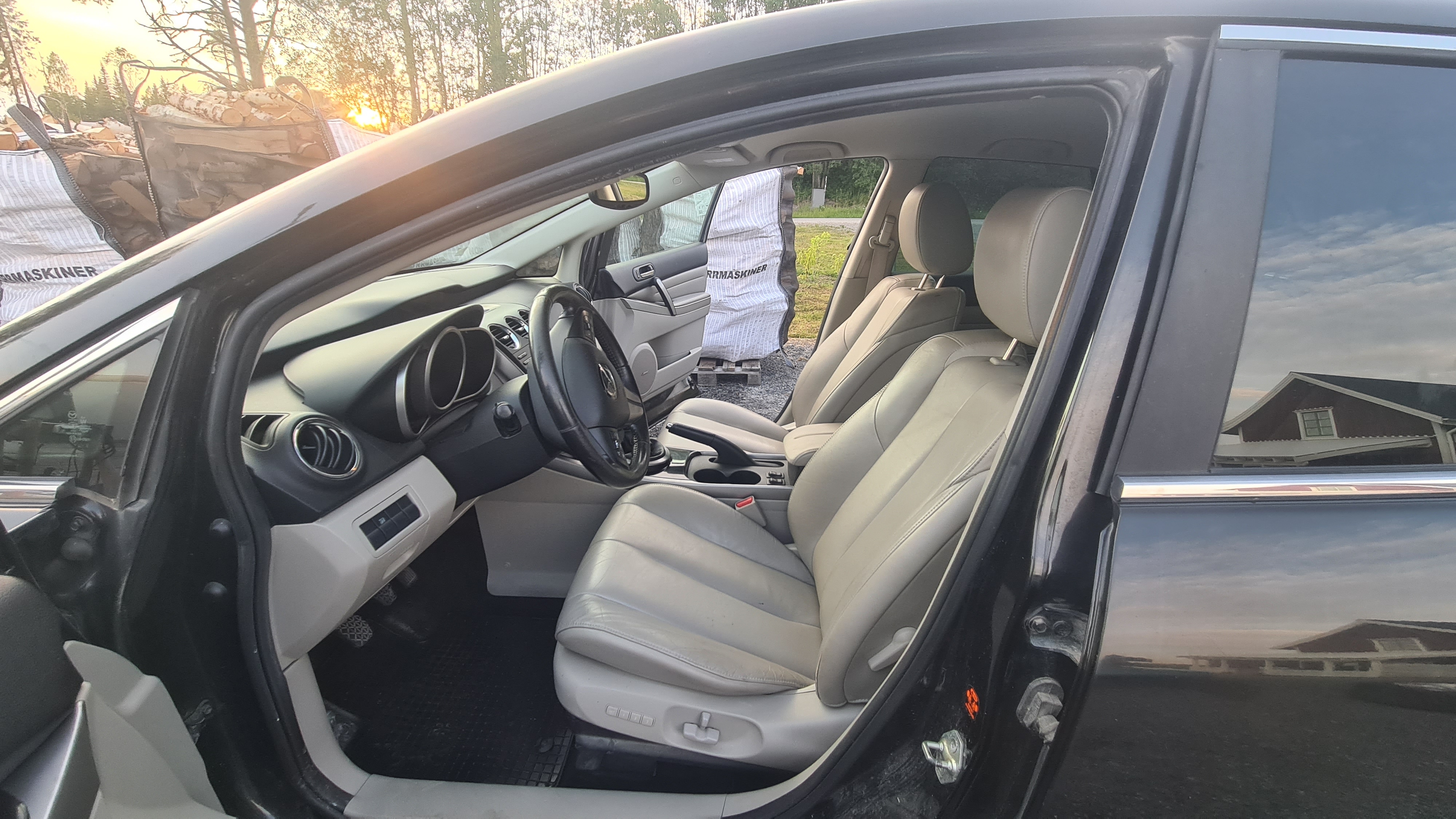Mazda CX-7 2.2 MZR-CD AWD Manuell 2010, bild 5/7