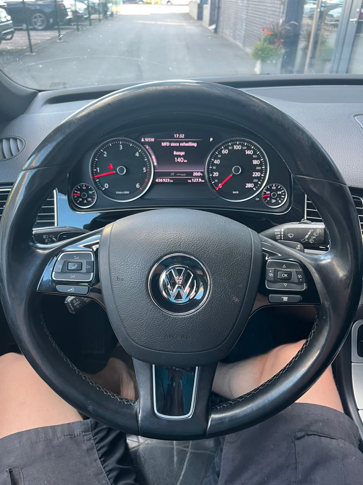 Volkswagen Touareg 2011, bild 6/8