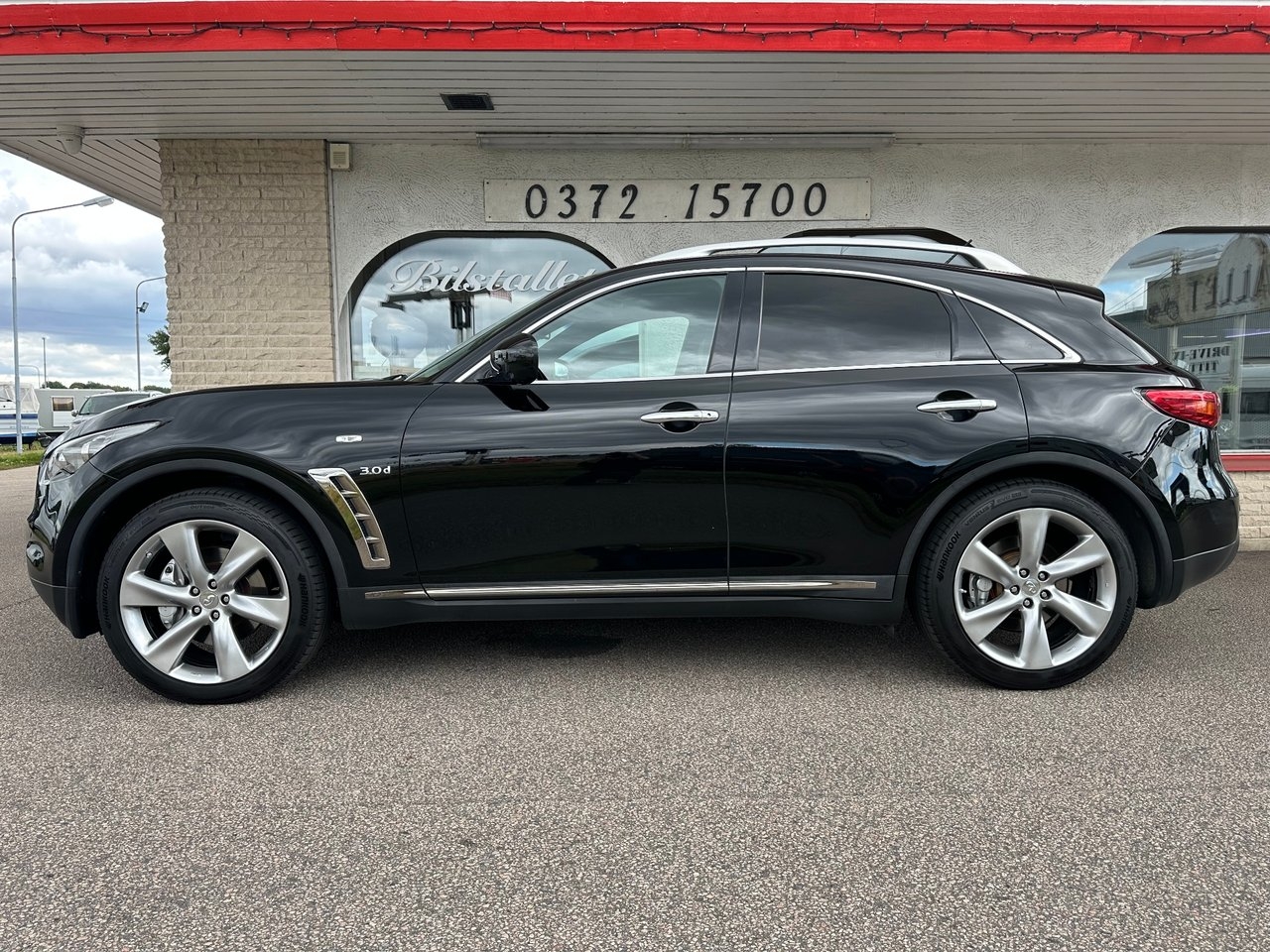 Infiniti QX70 2014, kuva 2/25