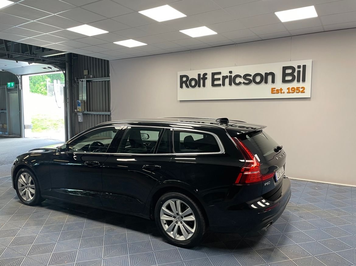 Volvo V60 D3 AWD Momentum Advanced SE II 2019, kuva 3/10