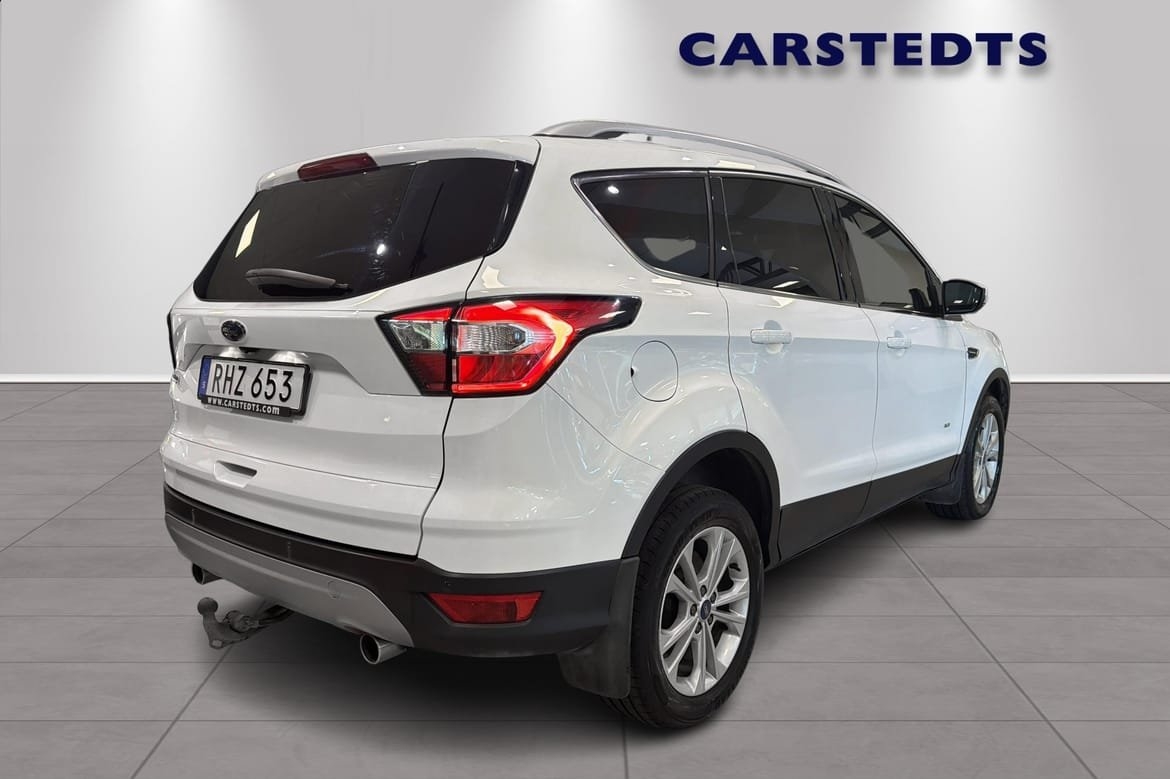 Ford Kuga 2.0 TDCi 150hk AWD Titanium 2017, bild 3/10