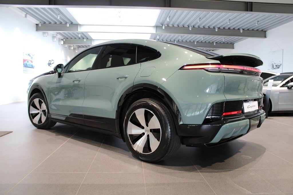Porsche Cayenne Coupe Electric 2026, bild 2/10