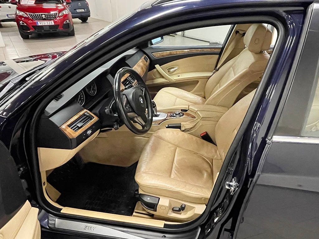 BMW 523 i Touring 190Hk Automat 2008, kuva 4/7