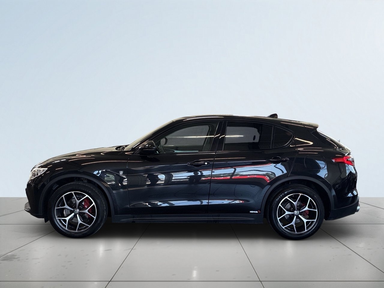 Alfa Romeo Stelvio 2018, bild 4/27