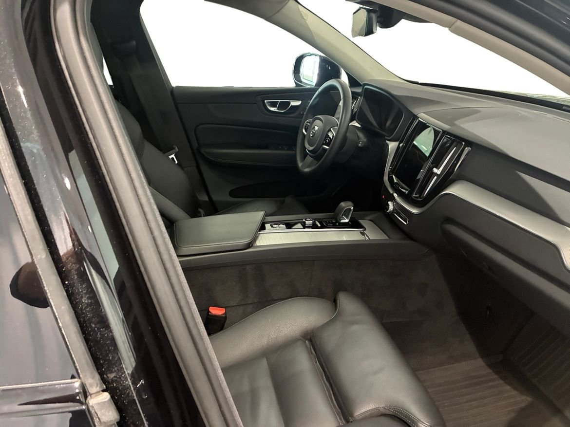 Volvo XC60 Recharge T6 Plus Dark 2023, bild 5/16
